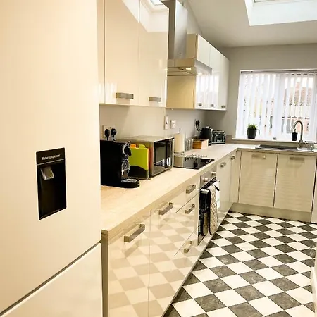 Arden House -modern, Stylish 3-bed Near Solihull, Nec, World, Airport,hs2 Birmingham