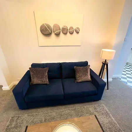 Arden House -modern, Stylish 3-bed Near Solihull, Nec, World, Airport,hs2 Holiday home Birmingham